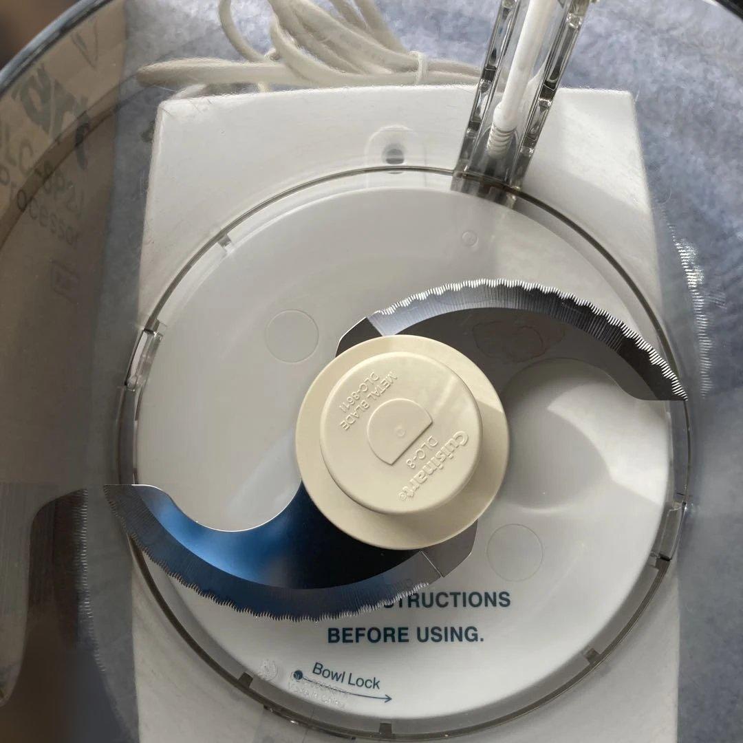 tomtom1130Cuisinart DLC-8P2jフードプロセッサー