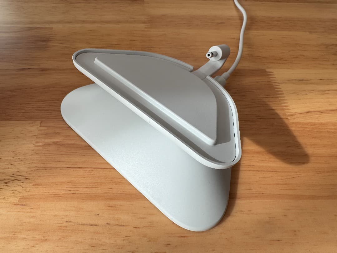 Amazon Echo Show 5 第3世代 ホワイト 角度調整スタンド付き