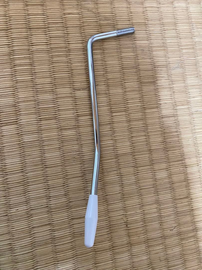 エレキギター アイボリー 3ピックアップ　その他道具全部セット。