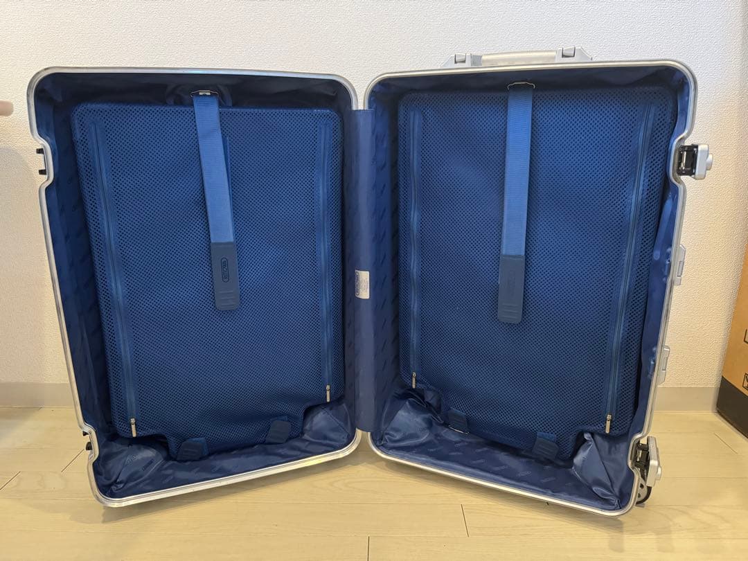 人気モデル　リモワ トパーズ 64L オリジナルチェックイン　4輪