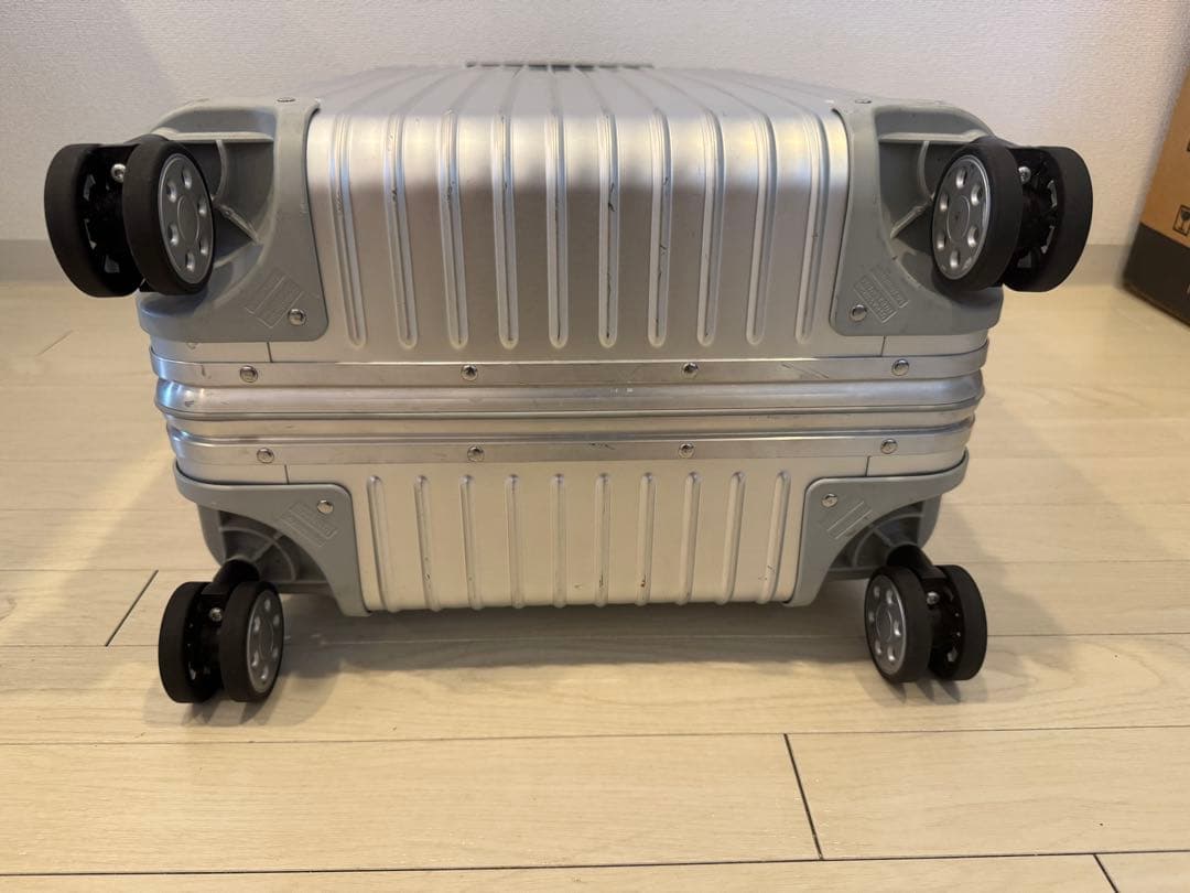 人気モデル　リモワ トパーズ 64L オリジナルチェックイン　4輪