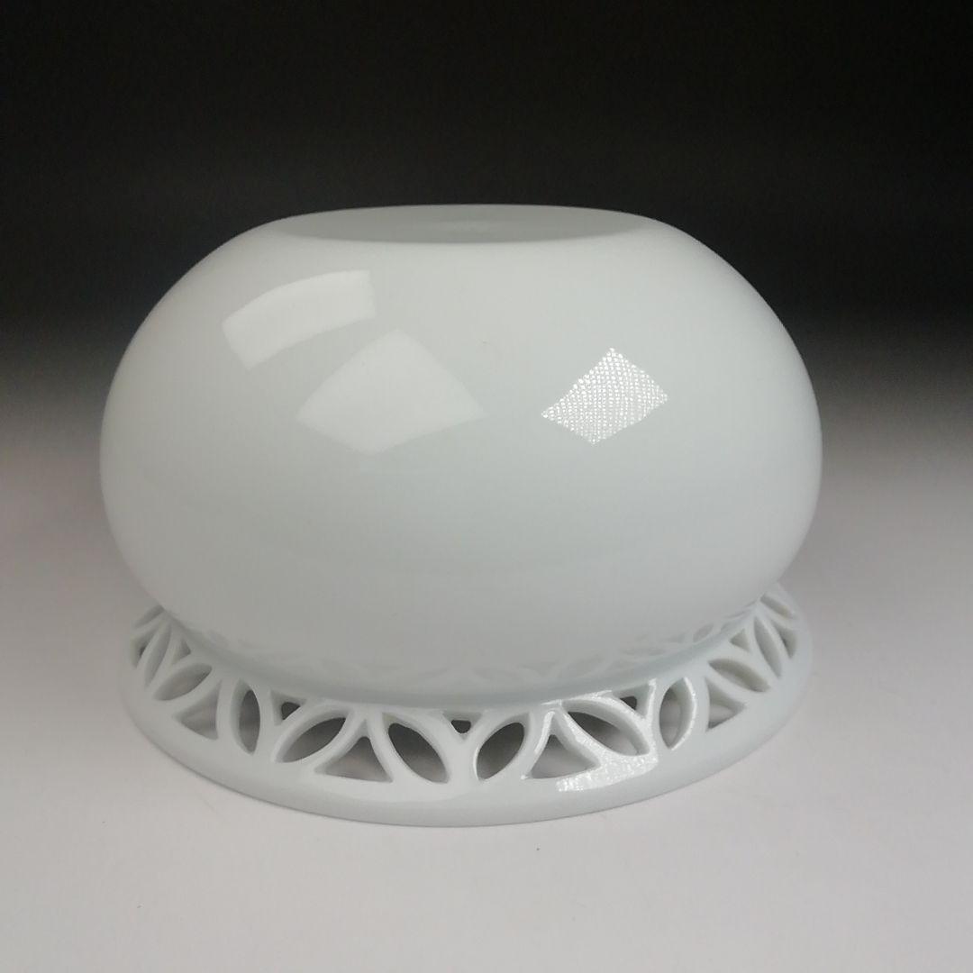 Ｓ９８２　建水　『平戸焼』『白磁　七宝透し』『横石嘉助』　共箱　茶道具