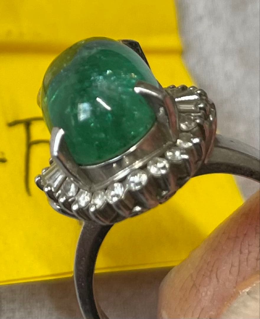 プラチナ　リング　緑