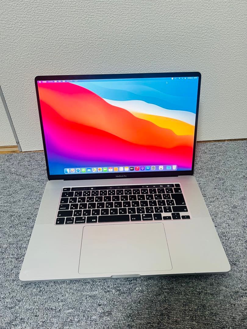 Macbook Pro 2019 16インチ i9 32GB SSD 1TB