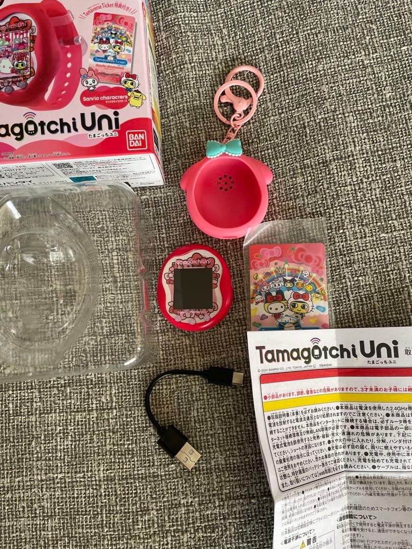 たまごっちユニ　サンリオ　TamagotchiUni