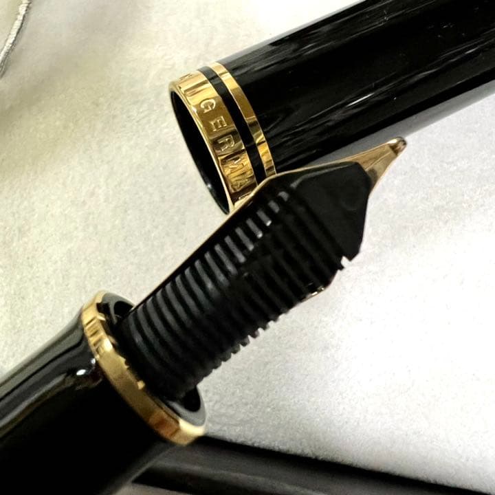 Pelican ペリカン スーベレーン M800 ブラック 万年筆 M