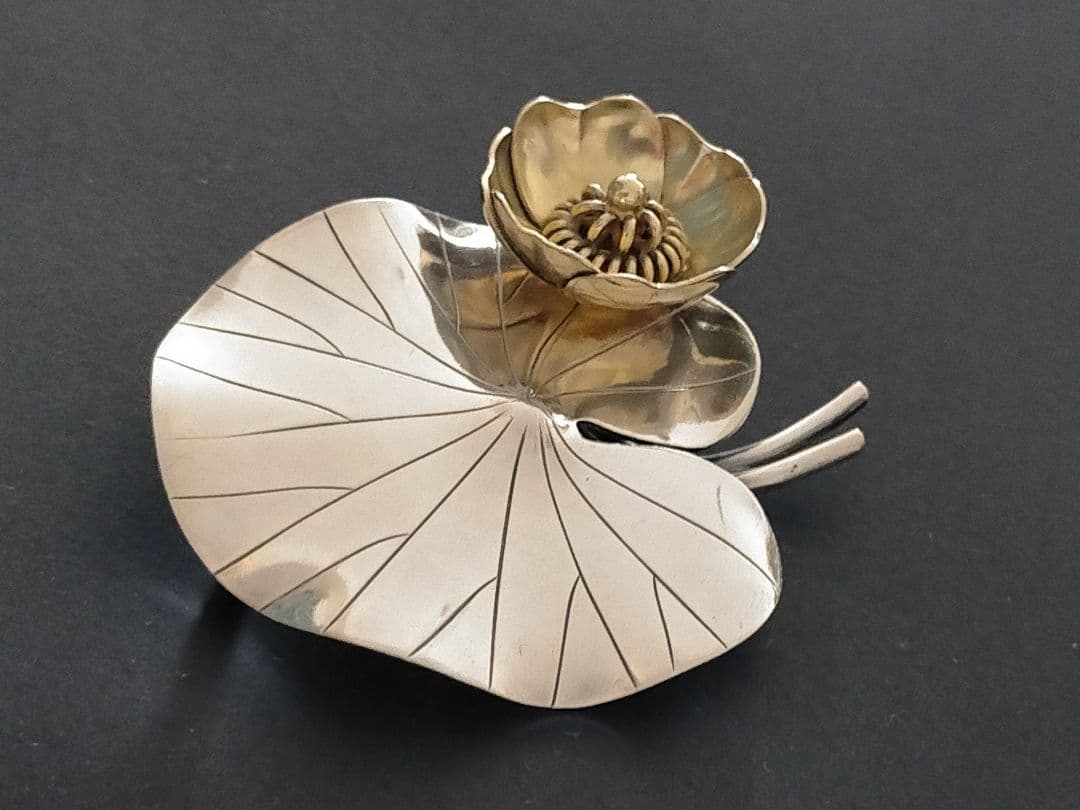 デンマーク Gertrude Engel ガートルード エンゲル 睡蓮のブローチ