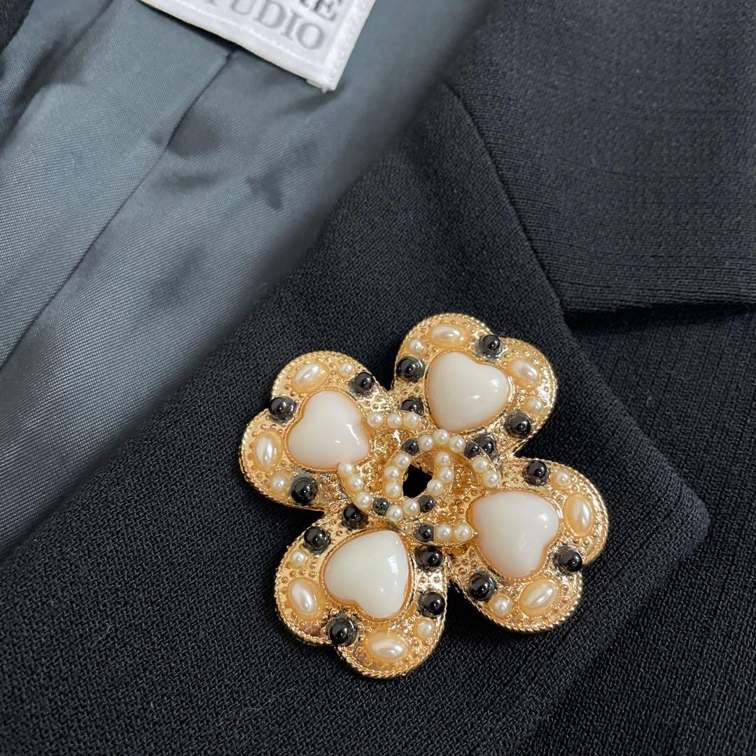 極美品✨✨シャネルノベルティブローチクローバー風ハート型パールフラワーブローチ