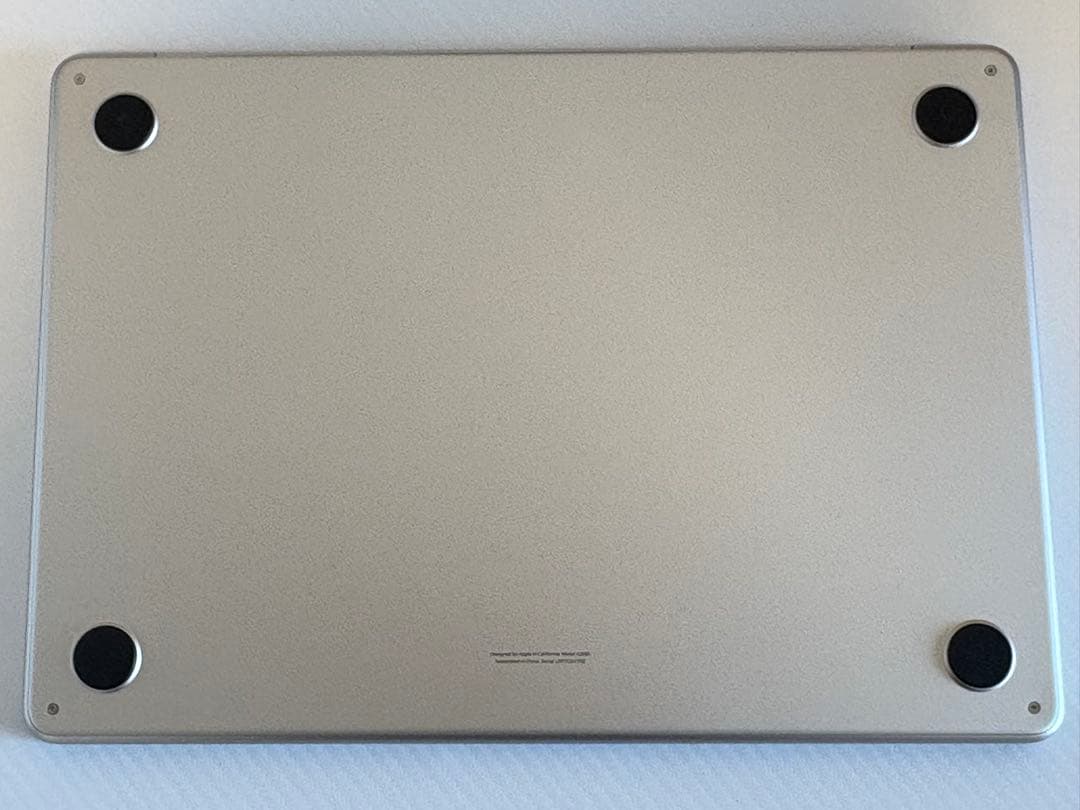 【美品・傷なし】M2 MacBook Air 13インチ スターライト 8GB