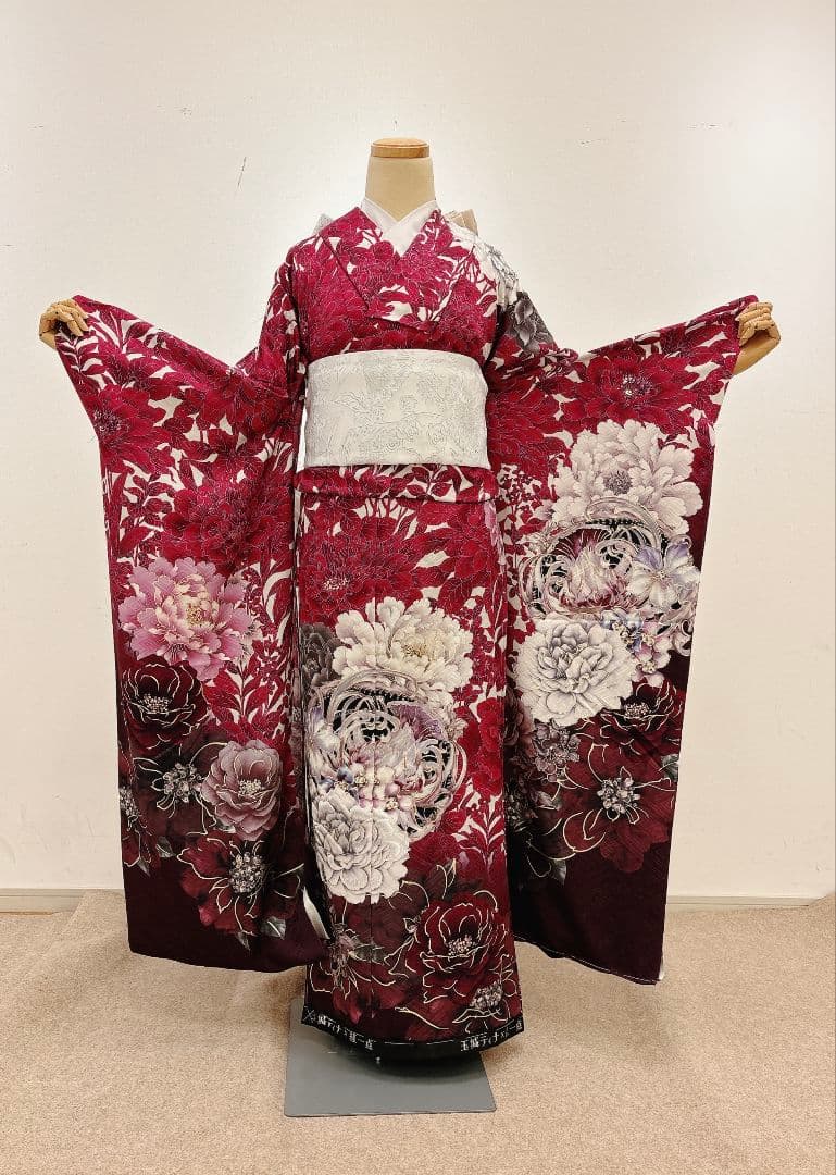 玉城ティナ　振袖のみ