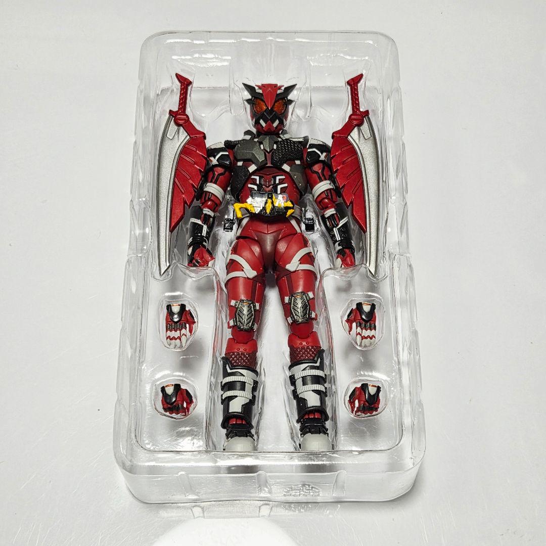 S.H.Figuarts　仮面ライダー　滅　亡　迅　雷