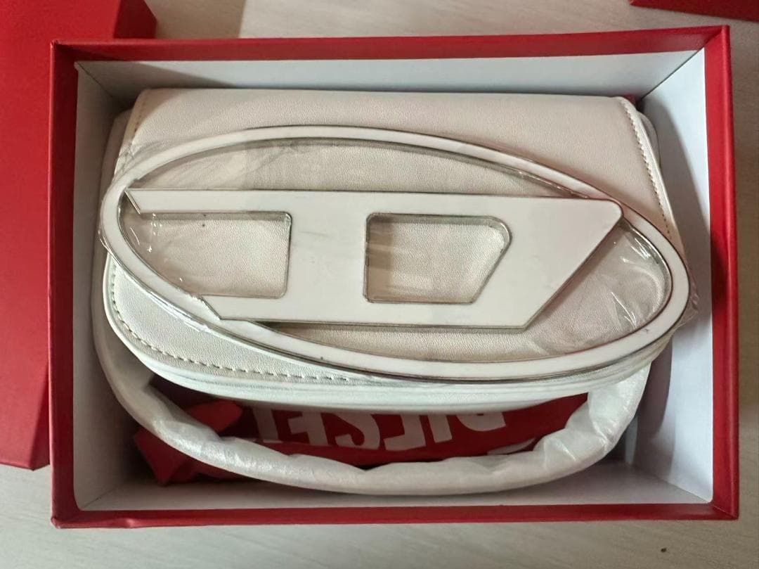 【本日発送】DIESEL ホワイト ショルダーバッグ20*7*13cm