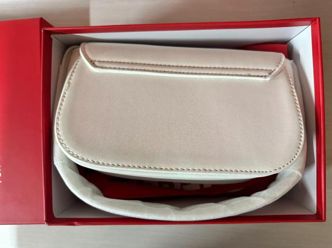 【本日発送】DIESEL ホワイト ショルダーバッグ20*7*13cm