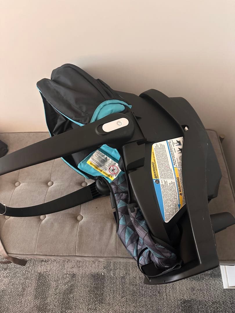 evenflo チャイルドシート