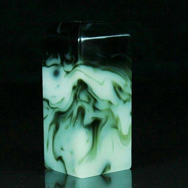 希少天然鶏血玉色五色玉六点は収蔵品を売ります。h6