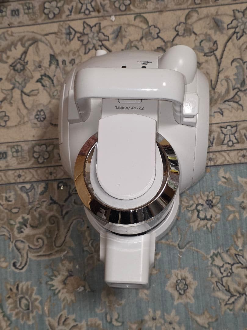 東芝クリーナー VC-S610X (w)2024製本体とホース