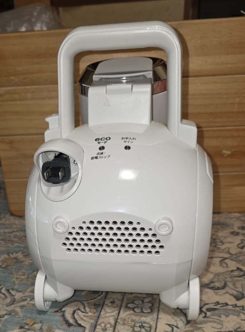 東芝クリーナー VC-S610X (w)2024製本体とホース