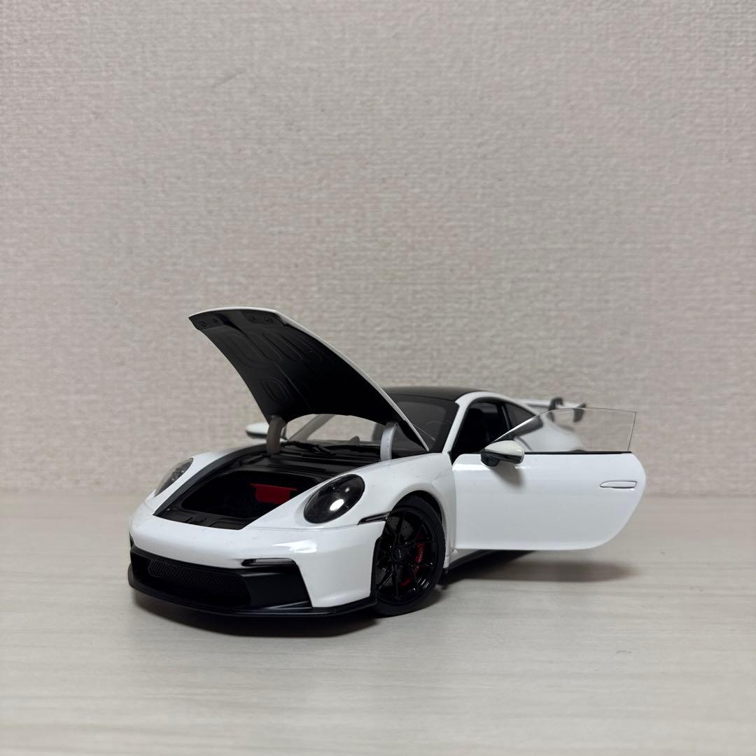 ノレブ 1/18 ポルシェ　992 GT3