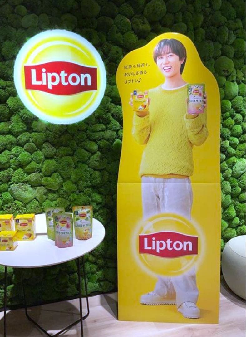 わ*こ様 【新品処分販売】阿部亮平　リプトン　等身大パネル