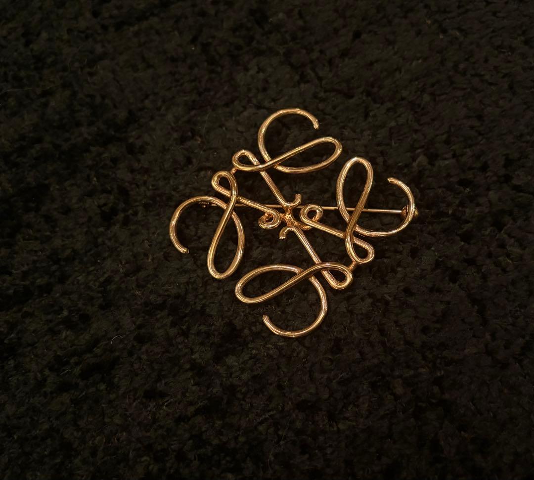 使用品❗️ロエベ　ブローチ　ロゴブローチ　ピンクゴールド