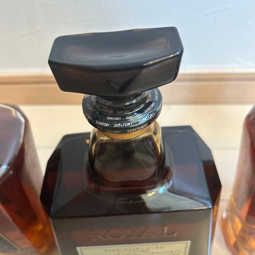 古酒　サントリー ローヤル（クィーンサイズ） & クレスト セット　2箱　4本