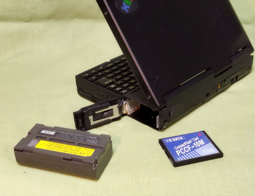 junk IBM palmtop PC110 ウルトラマンPC ポトリ付き 2