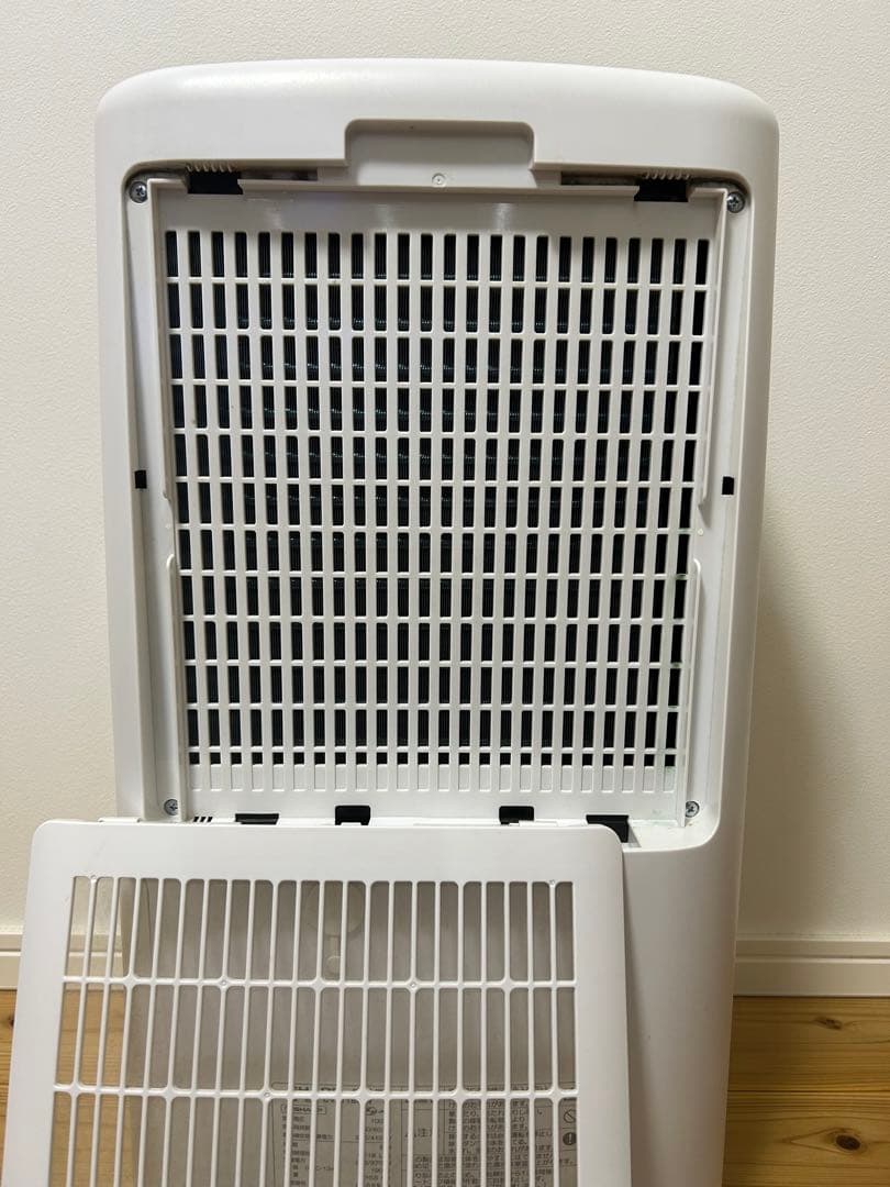 SHARP プラズマクラスター除湿機 CV-J180W 衣類乾燥・消臭機能付き