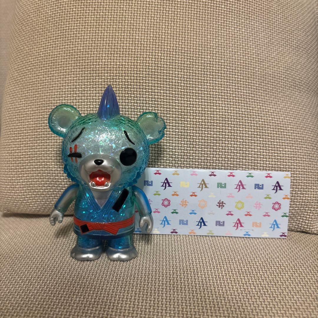 RED SHARK × ART JUNKIEちび柔術片目クマ　ソフビ