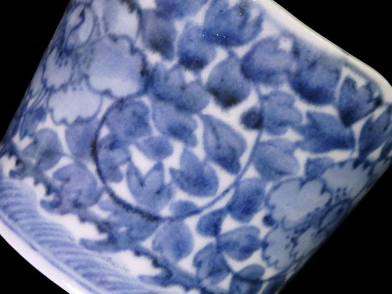 古伊万里　染付　牡丹に牡丹葉繋ぎ紋の図　蕎麦猪口　 C503AS-CSw