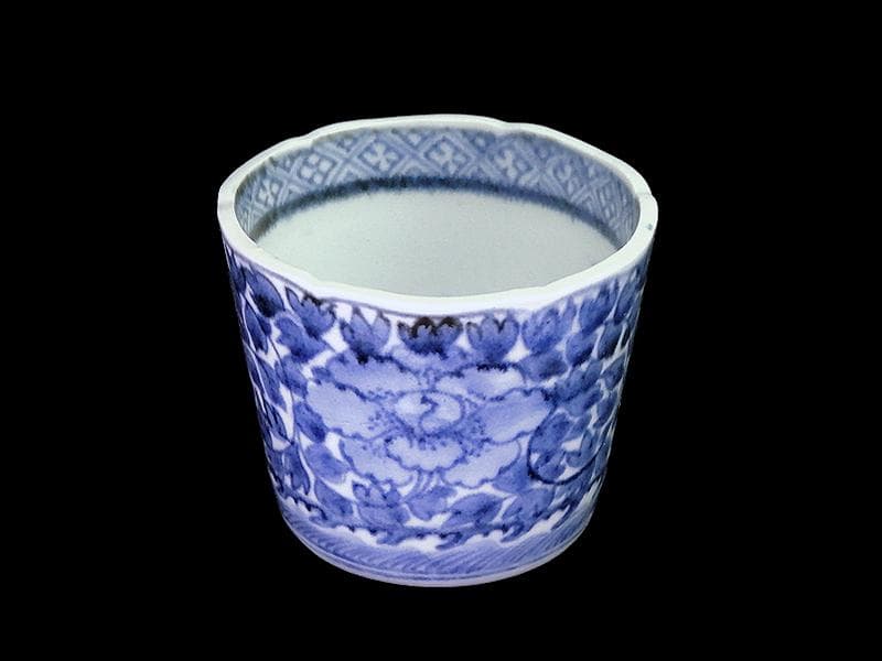 古伊万里　染付　牡丹に牡丹葉繋ぎ紋の図　蕎麦猪口　 C503AS-CSw