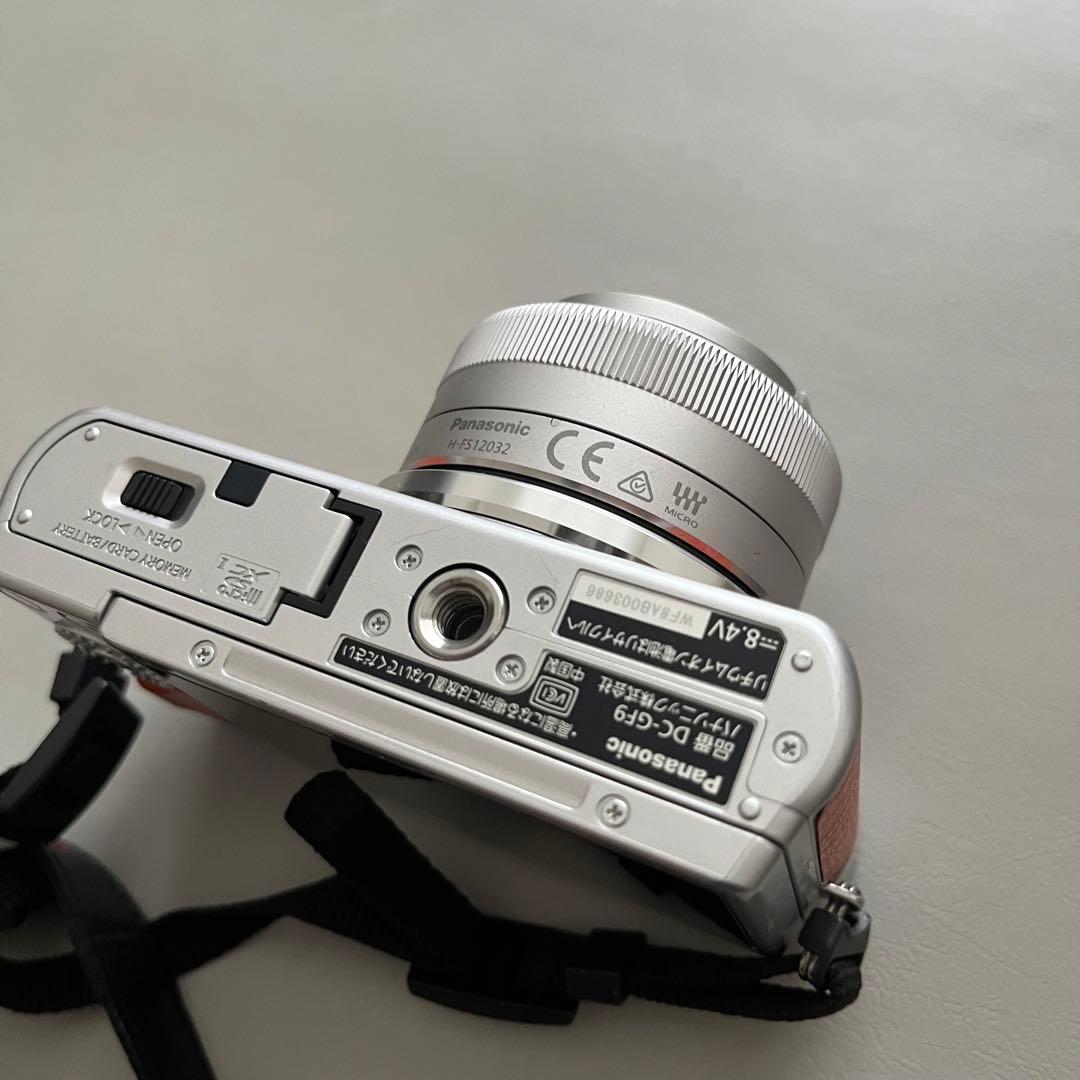 Panasonic LUMIX　DC-GF9W ミラーレスカメラ オレンジ