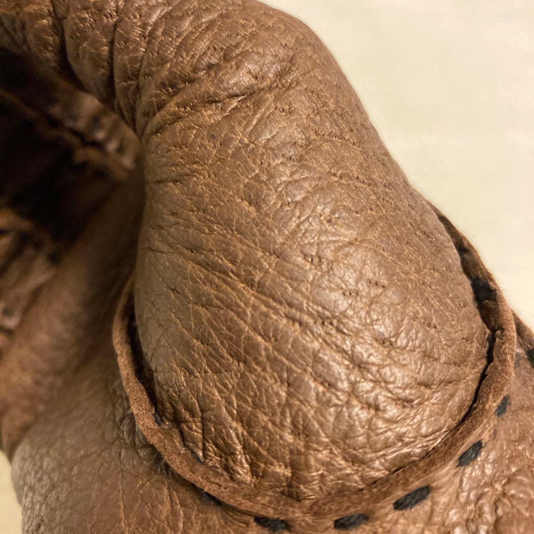 ペッカリー革手袋　手縫い　　　　　　　ブラウン　未使用