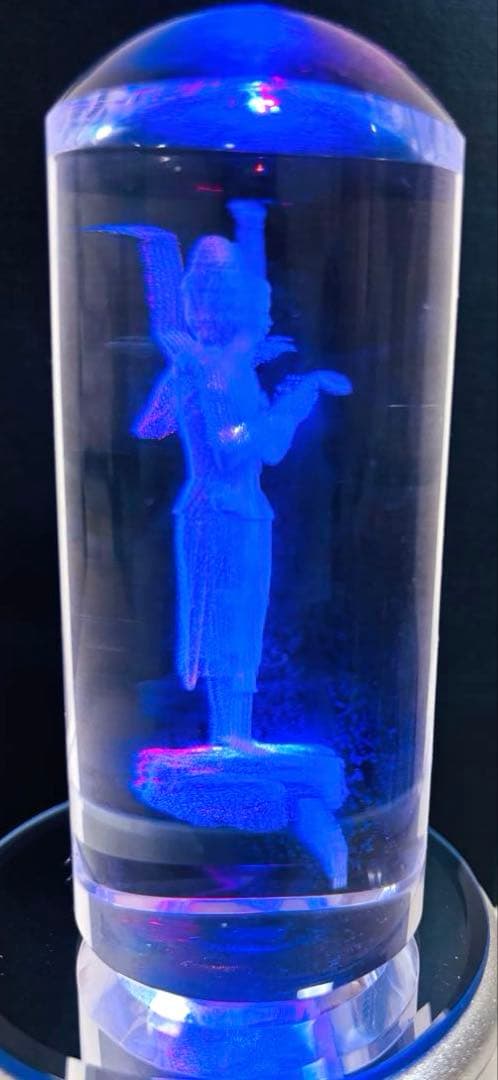 【新品】LED照明付3D阿修羅像あしゅら　鉛を含まないK9クリスタルガラス