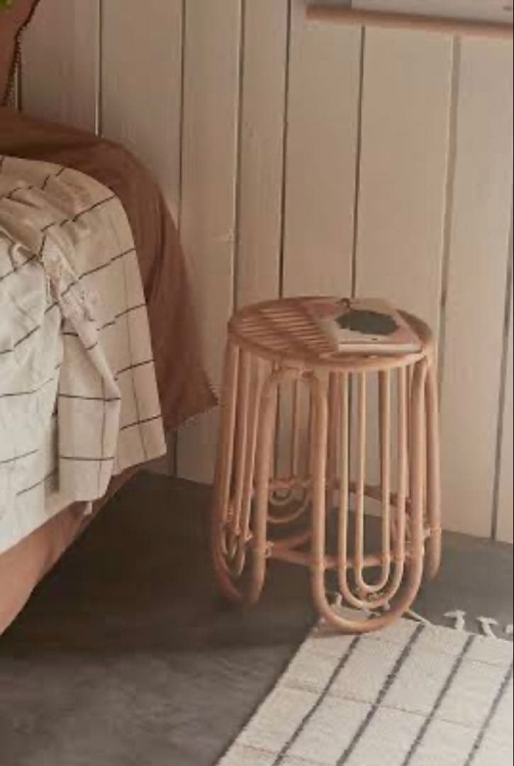 【美品】OYOY オイオイ ラタン レインボー スツール 椅子 丸イス