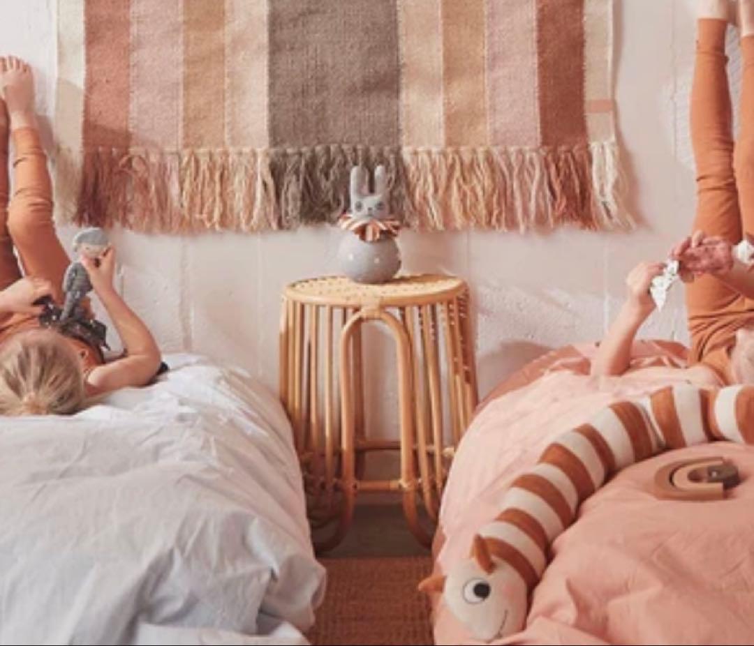 【美品】OYOY オイオイ ラタン レインボー スツール 椅子 丸イス