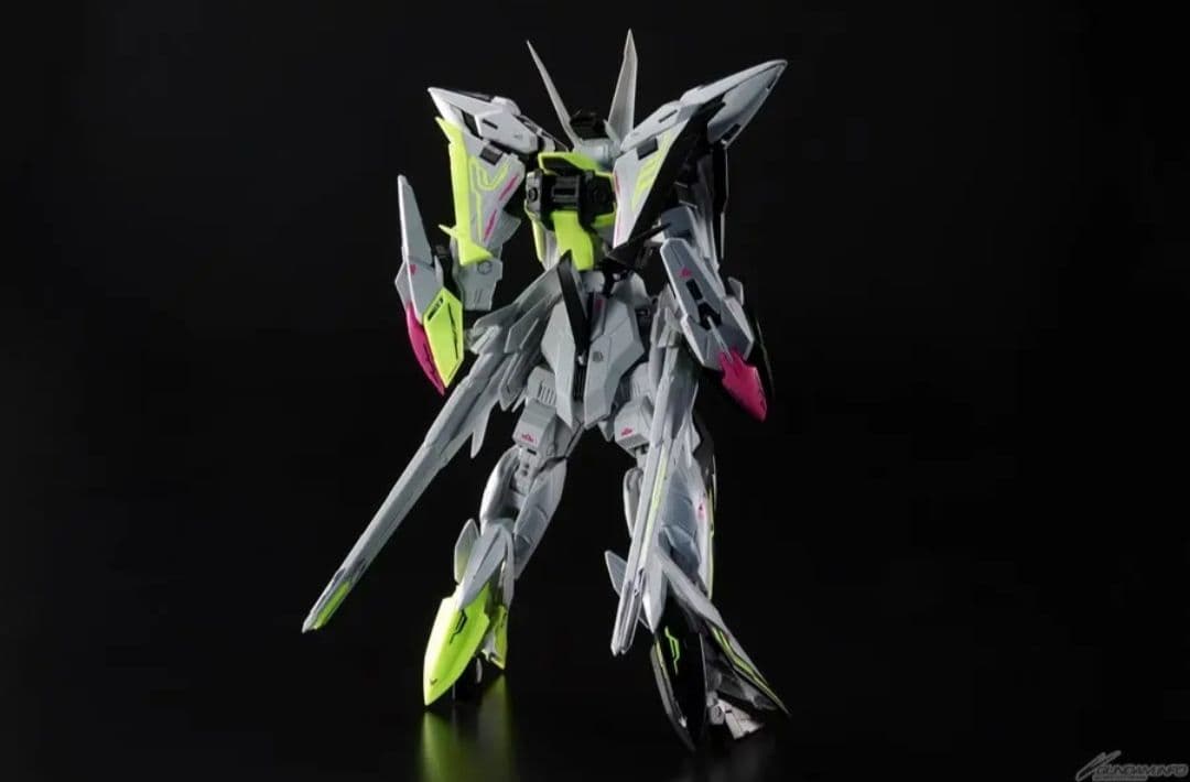 MG エクリプスガンダム ＋ マニューバストライカー ［サイバライズドカラー］