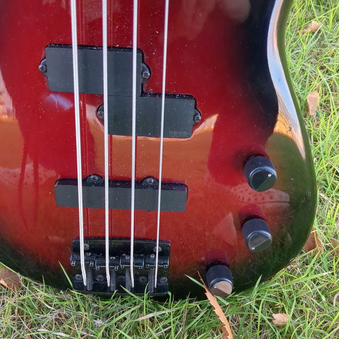 YAMAHAエレキベース タバコサンバースト 演奏良好