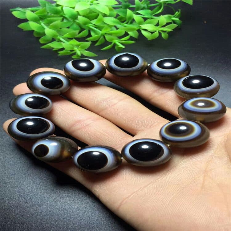 宝飾薬師瑪瑙天眼ブレスレット白と黒の糸を巻いた薬師瑪瑙天眼仏珠ブレスレット