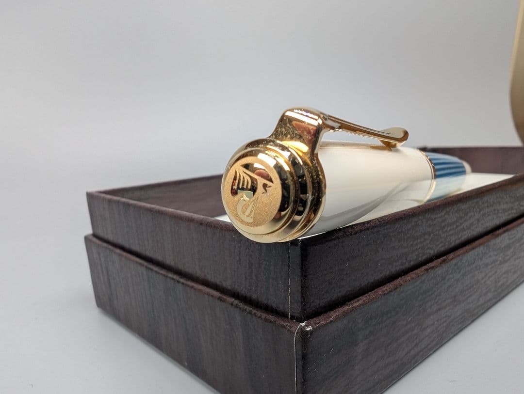 ペリカン スーベレーン M600 ターコイズホワイト ニブEF 　Pelikan