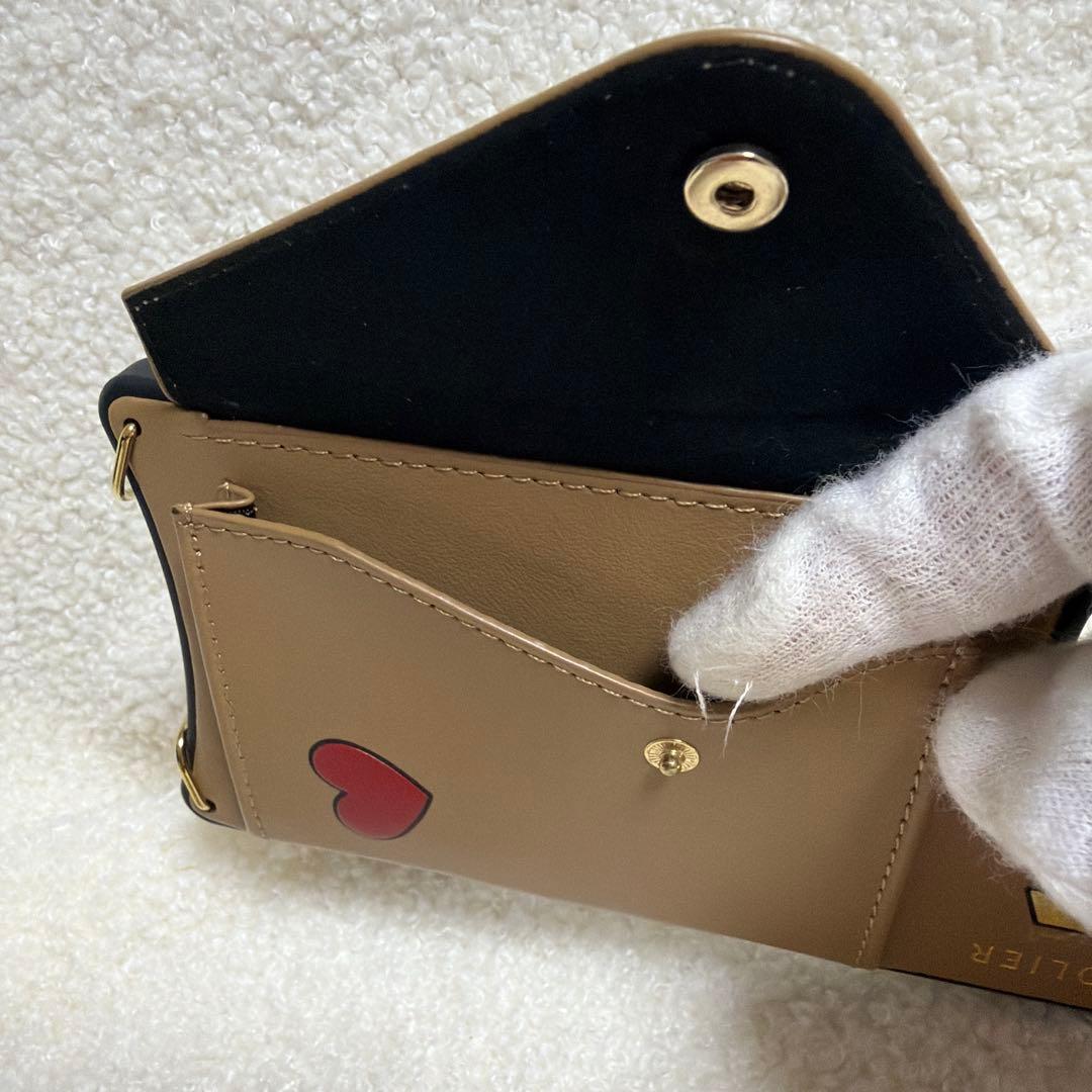 BANDOLIER iPhone 16Pro Max ケース