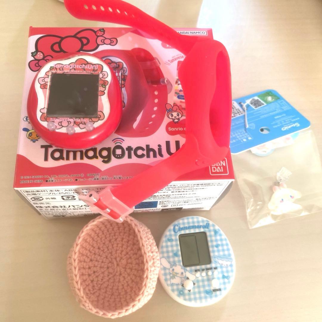 Tamagotchi Uni たまごっちユニ　ハローキティ　おまけ多数