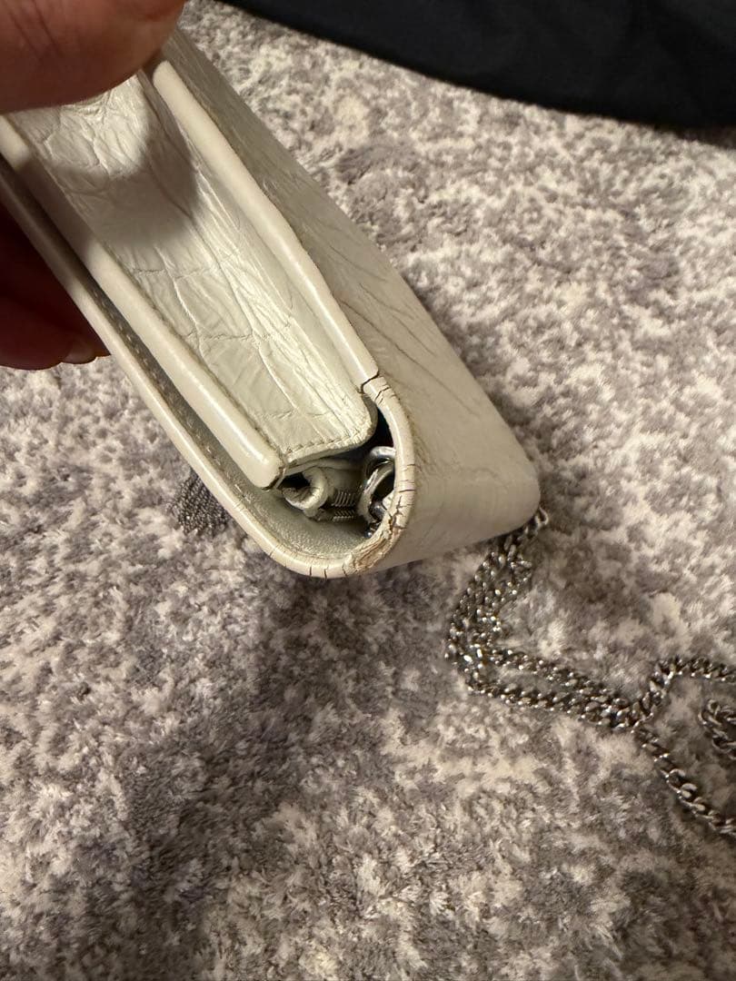 YSL クロコダイル風 チェーンウォレット ホワイト財布イヴサンローラン