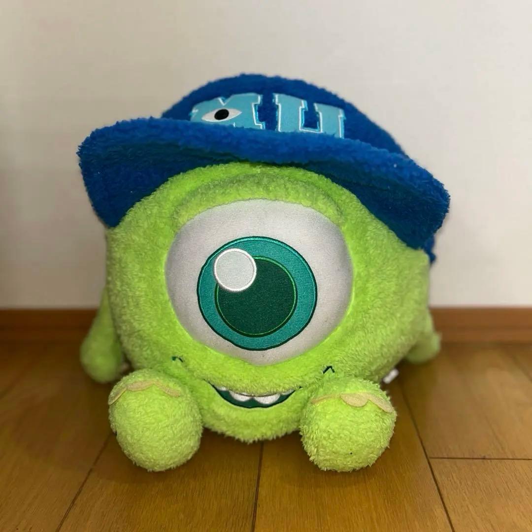 大きなマイクのぬいぐるみMUロゴ付き