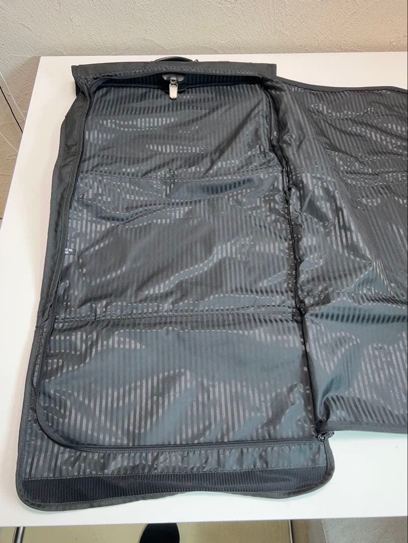TUMI ガーメント・バッグ・トライフォールド・キャリーオン