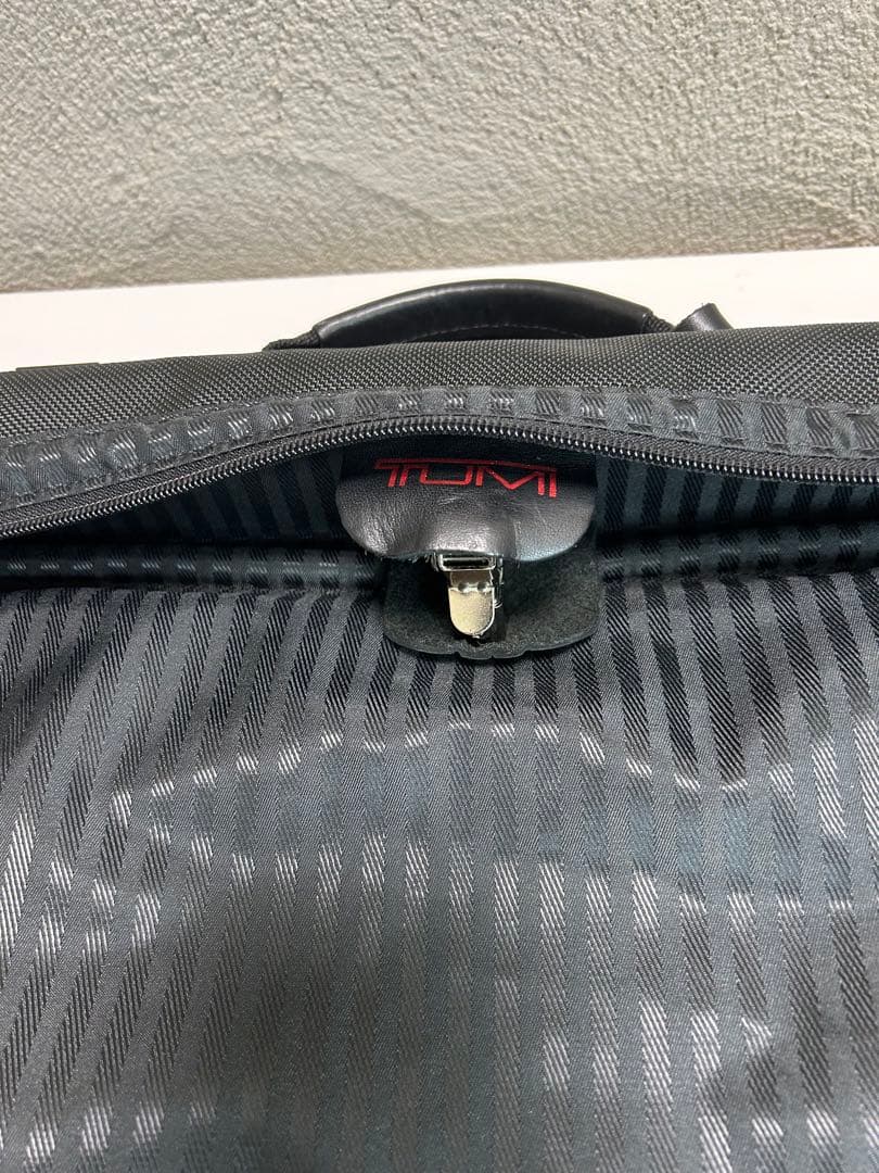 TUMI ガーメント・バッグ・トライフォールド・キャリーオン