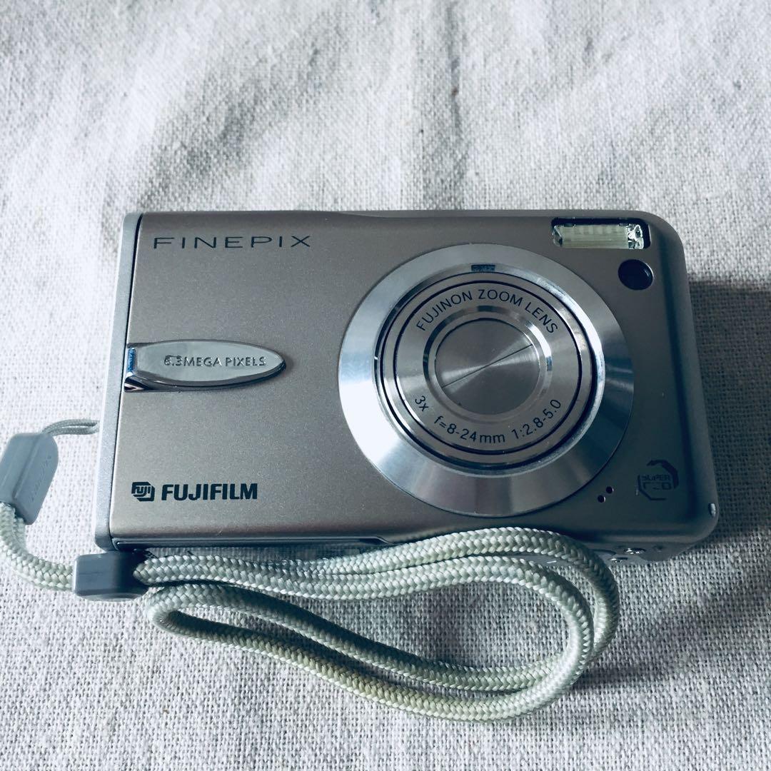 箱付き 付属品多数 超美品 FUJIFILM FINEPIX F30 コンデジ