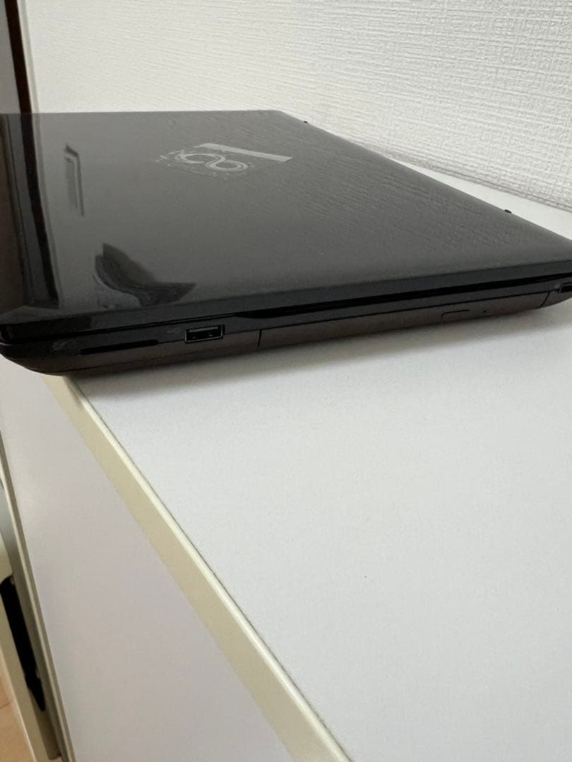 富士通 ノートパソコン FMVA56D1