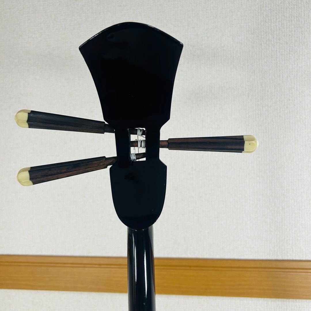 【美品】沖縄三線 三味線 人工革 合皮 ヘビ柄　ハードケース付 民族楽器 弦楽器