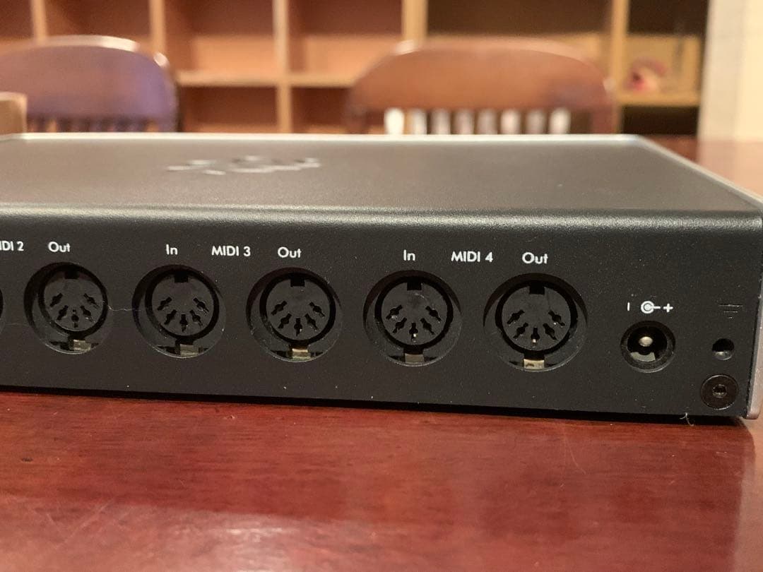 DTM・DAW iConnect MIDI4+ Lightning Edition