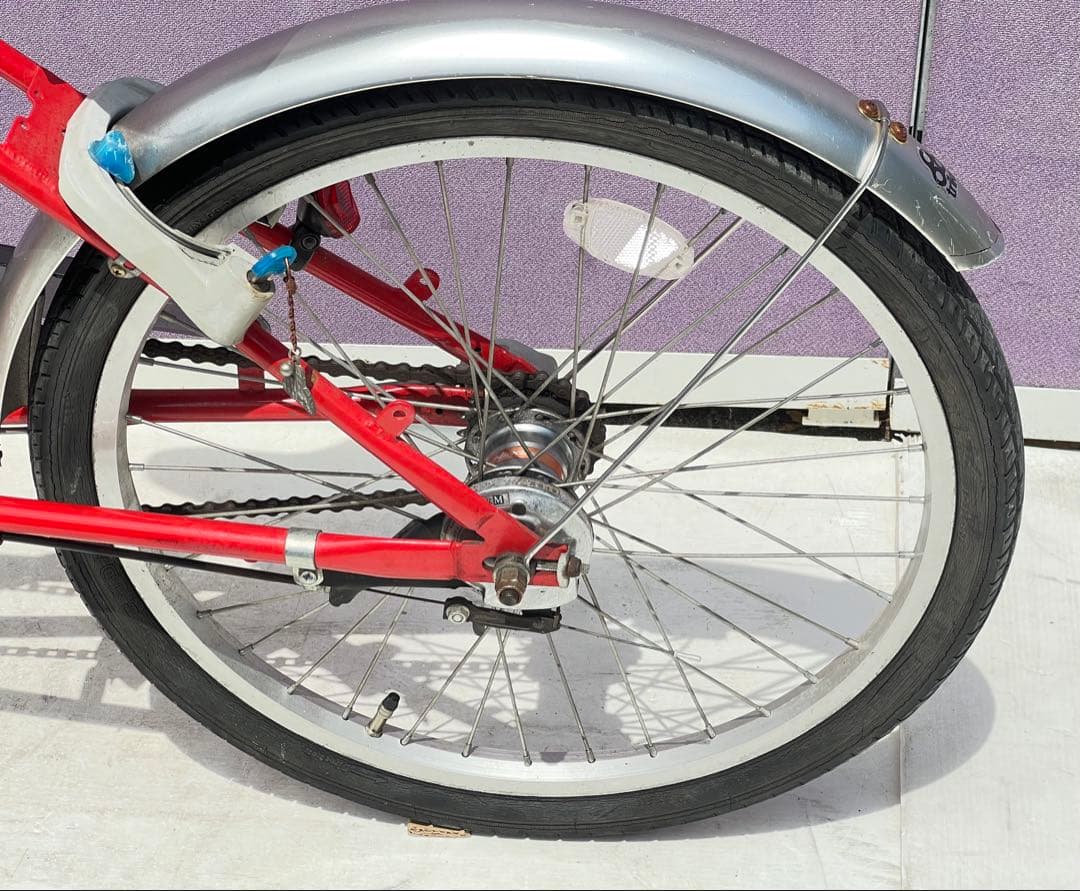 Trike 社 ユニバーサルトライク赤い三輪車